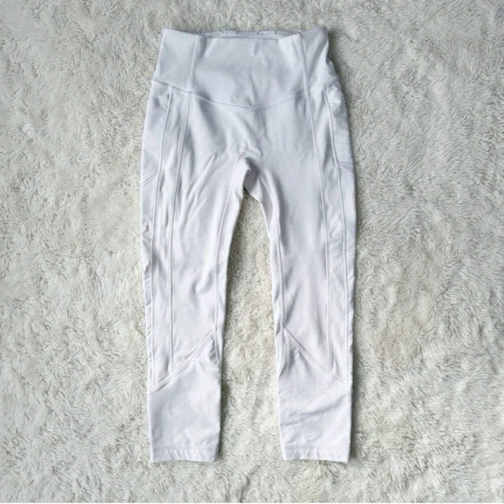 Lululemon Women US6 White High Rise All The Right Places Crop Legging Athleisure - Picture 5 of 9